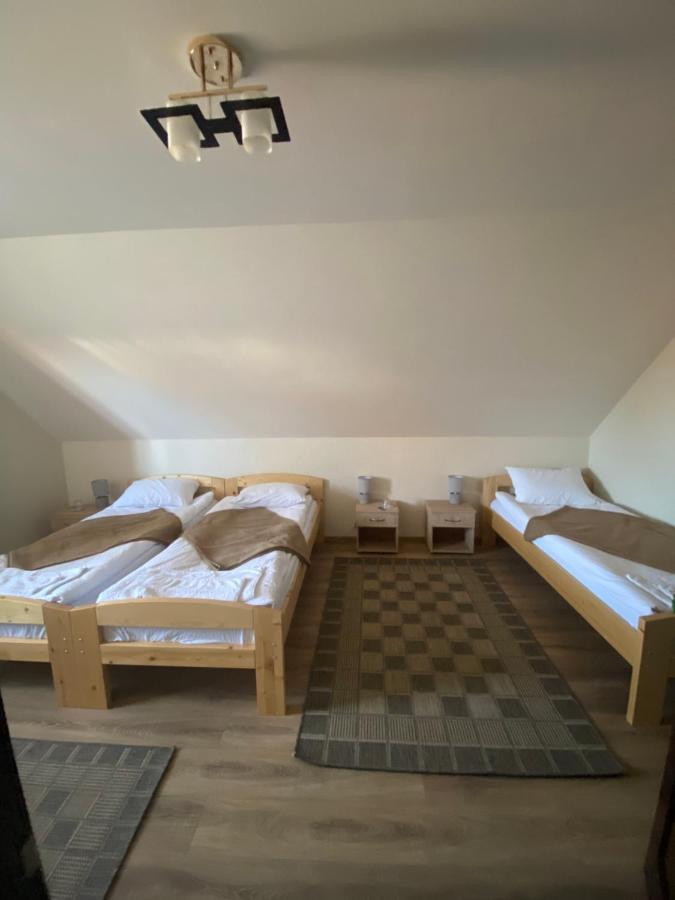 Gradics Panzio Hotel Siculeni Eksteriør billede