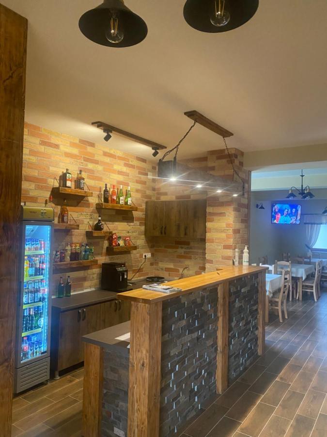 Gradics Panzio Hotel Siculeni Eksteriør billede